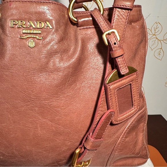 Prada Shiny Vitello Bag - Picture 4 of 16